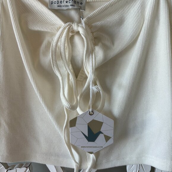 NWT - Paper Crane Cream Keyhole Crop Top - Picture 4 of 8